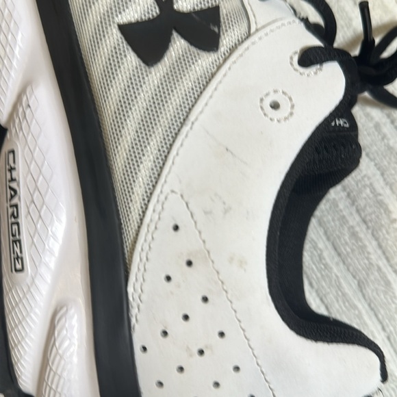 Under armor size 13 - Picture 7 of 9